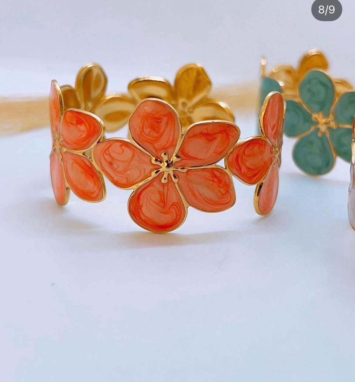 Bracelet Jonc "Éclat Floral" en Acier Inoxydable